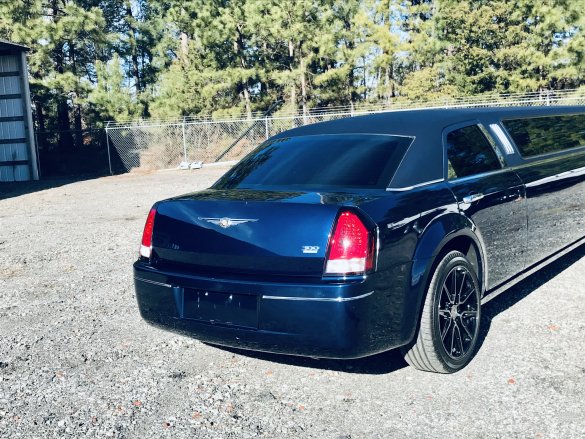 2008 Chrysler 300 touring Limousine for Sale in Columbia, SC - Photo 3