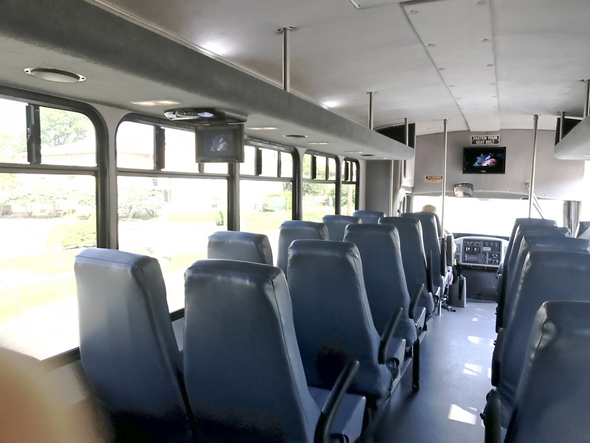 Shuttle Bus for Sale in Oaklyn, NJ - Photo 12
