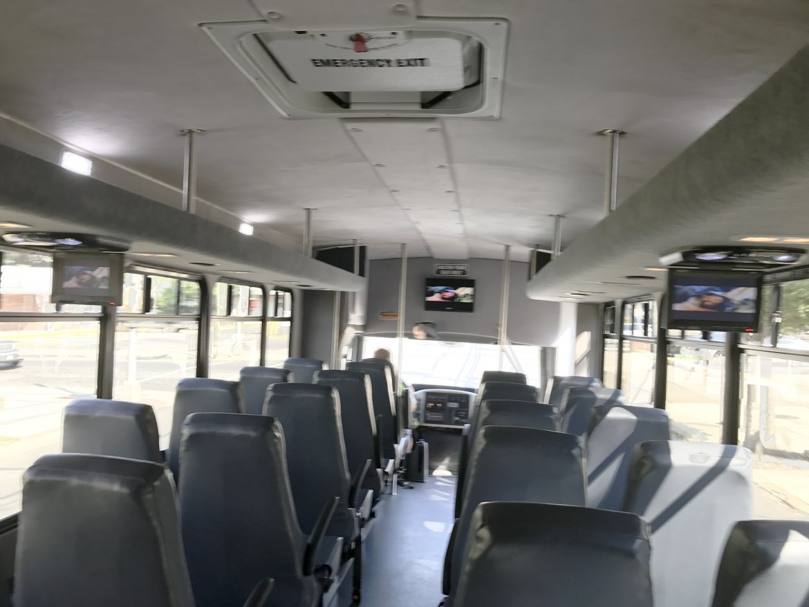 Shuttle Bus for Sale in Oaklyn, NJ - Photo 13