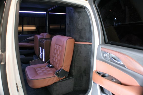 2018 Cadillac Escalae EXT CEO SUV Mobile Office for Sale in Springfield, MO - Photo 2
