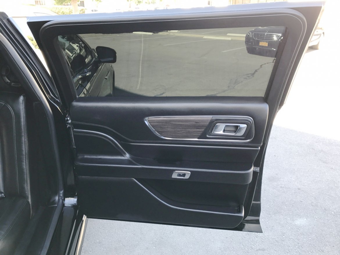 Limousine for Sale in Oaklyn, NJ - Photo 7