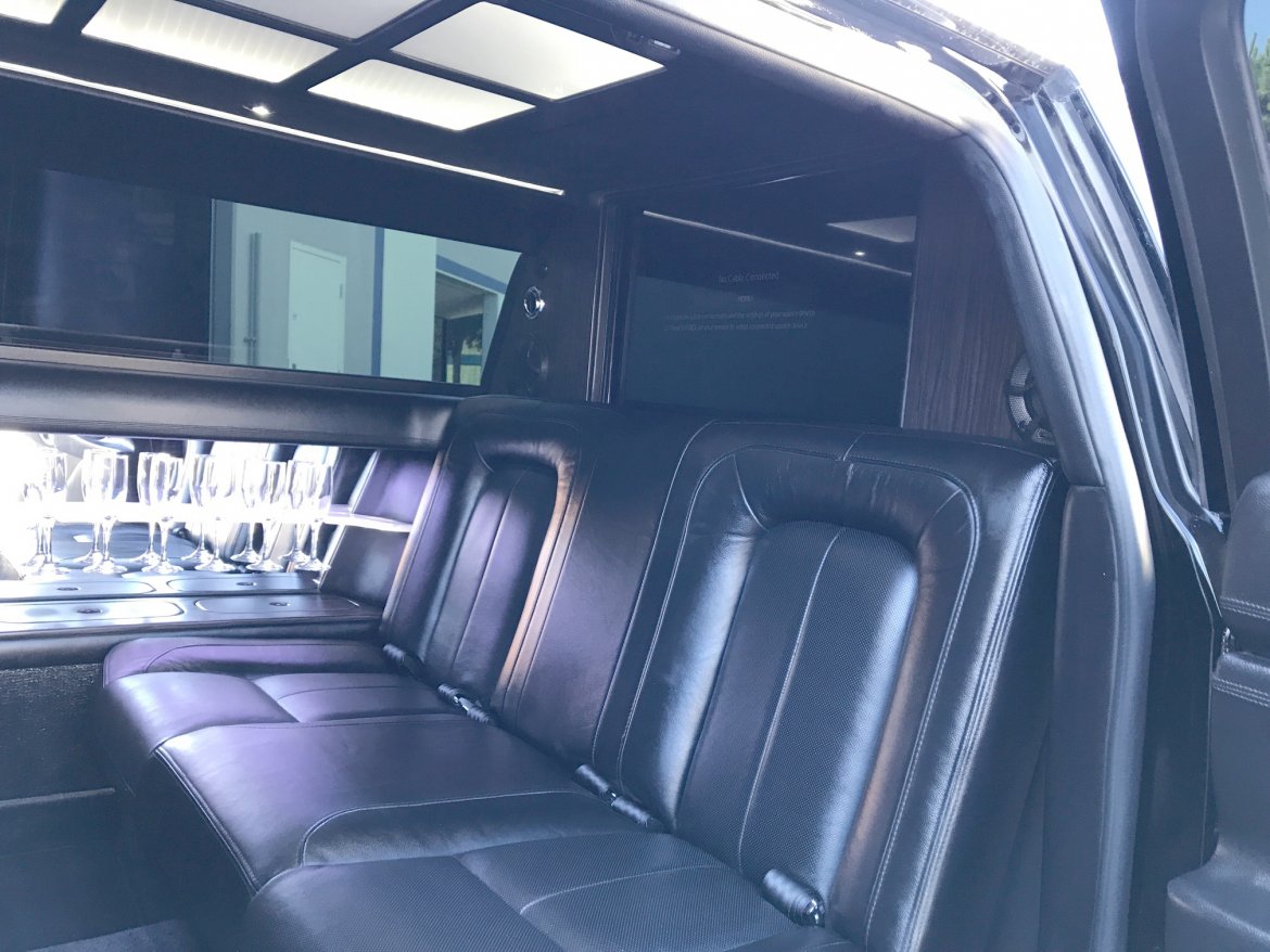 Limousine for Sale in Oaklyn, NJ - Photo 10