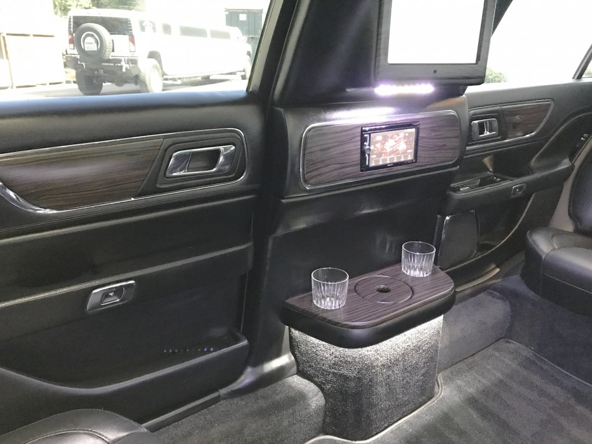 Limousine for Sale in Oaklyn, NJ - Photo 13