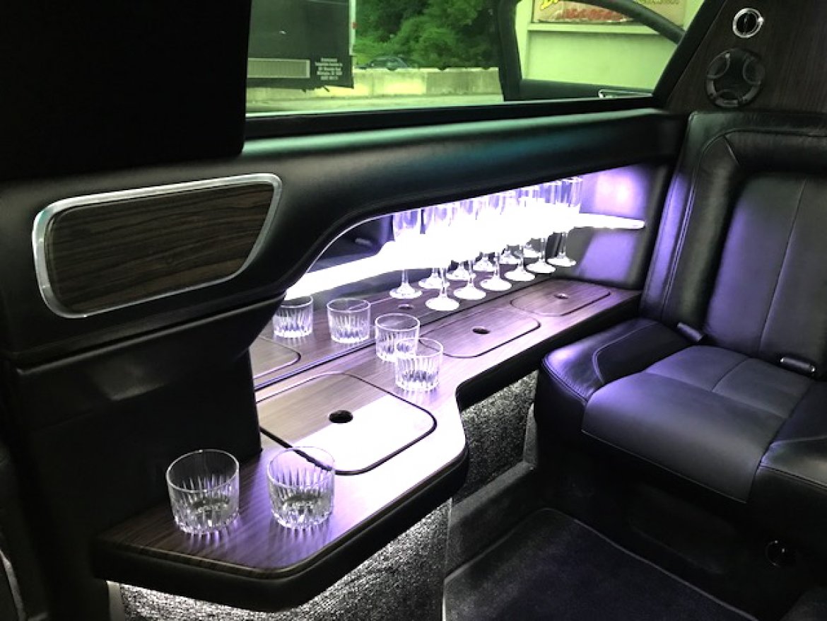 Limousine for Sale in Oaklyn, NJ - Photo 20