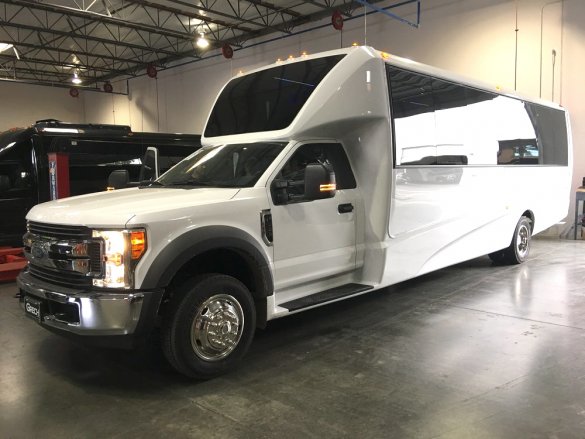 2017 Ford F-550 Shuttle Bus for Sale in Oaklyn, NJ - Photo 2