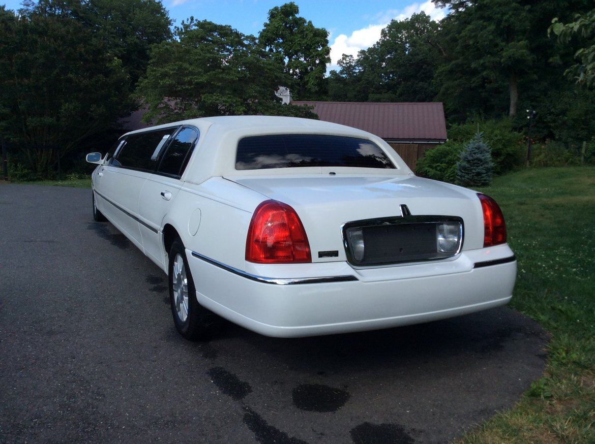 Limousine for Sale in Bordentown, NJ - Photo 5