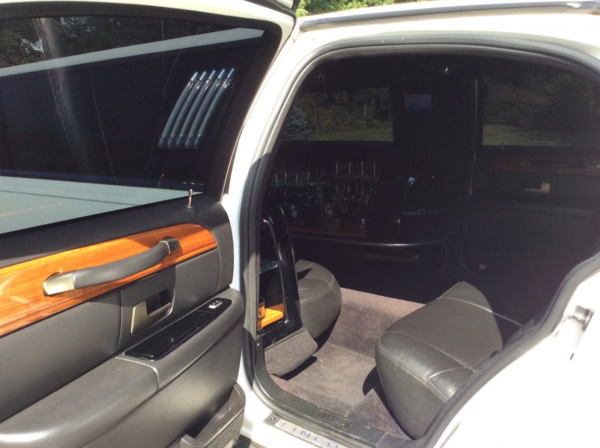 Limousine for Sale in Bordentown, NJ - Photo 8