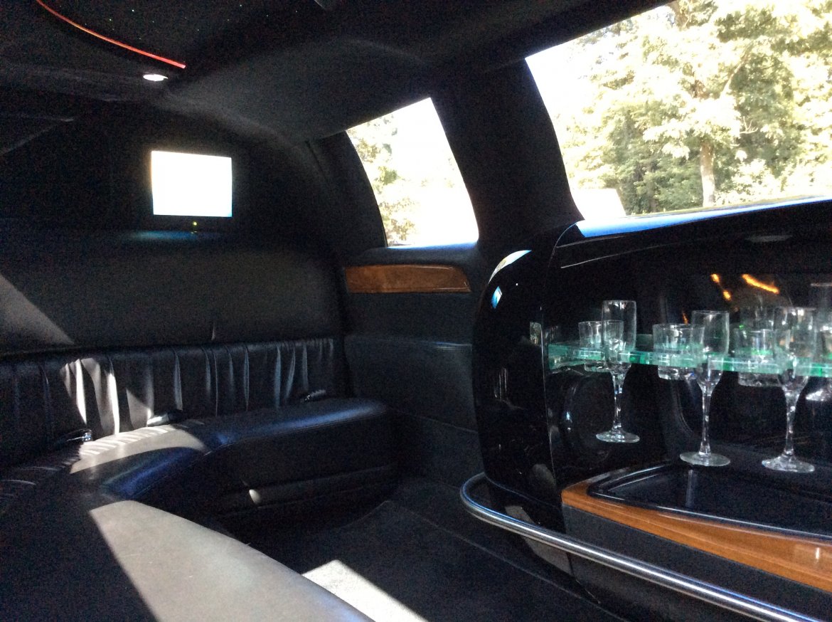 Limousine for Sale in Bordentown, NJ - Photo 18