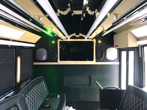2017 Ford F-550X Limo Bus for Sale in Oaklyn, NJ - Photo 3