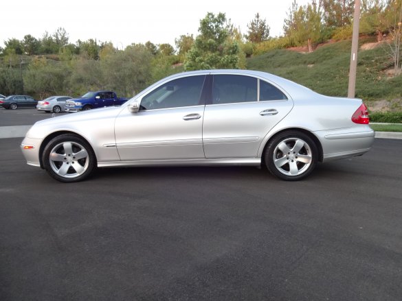 2003 Mercedes-Benz E-320 Sedan for Sale in Irvine, CA - Photo 2