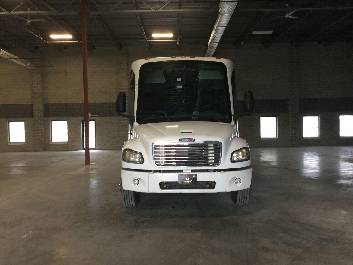 Motorcoach for Sale in Harrisburg, PA - Photo 2