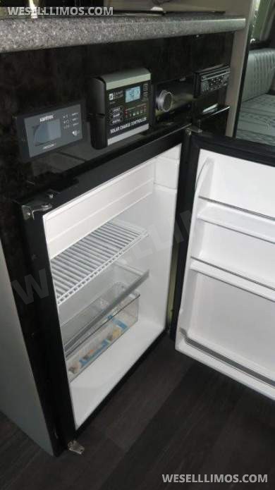 2019 Midwest Automotive Designs Mercedes-Benz 2500 Passage Sprinter - Sprinter for Sale in Carson, CA - Photo 28