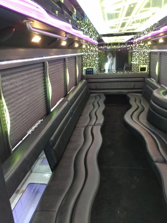 2012 Ford F550 Limo Bus for Sale in North East, PA - Photo 3