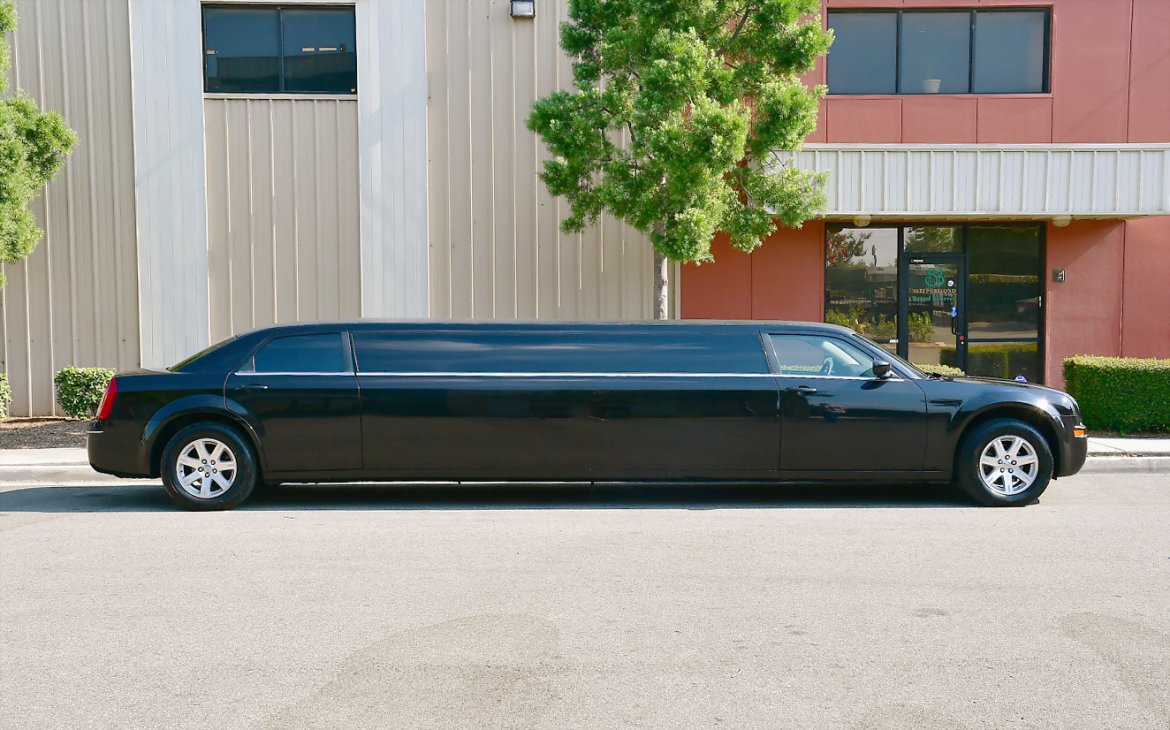 Limousine for Sale in Fontana, CA - Main Photo