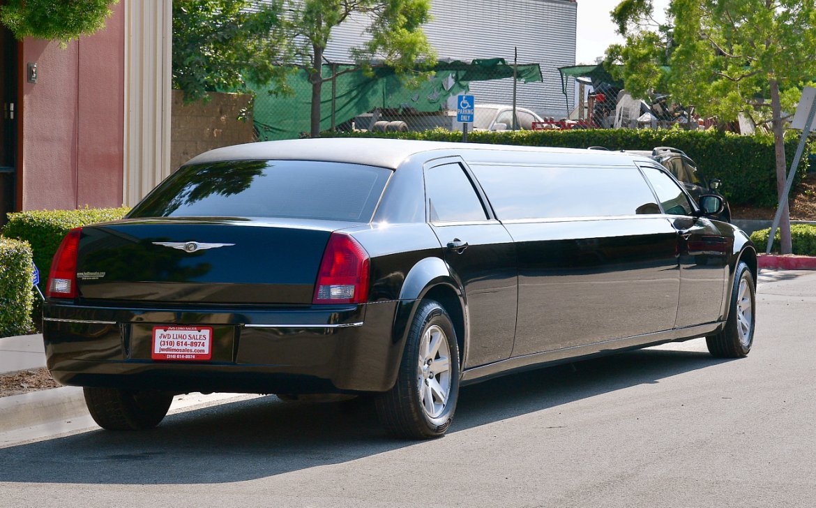 Limousine for Sale in Fontana, CA - Photo 2