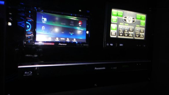 2015 Freightliner Motorcoach Party Limo Workhorse  Limo Bus for Sale in New York, NY - Photo 3