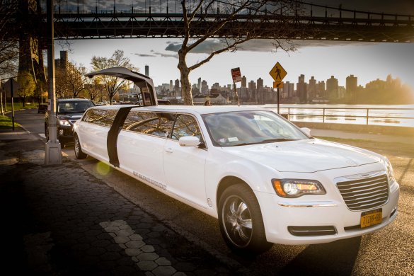 2015 Chrysler 300 Limousine for Sale in New York, NY - Main Photo