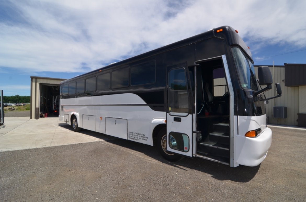 Limo Bus for Sale in North East, PA - Photo 18