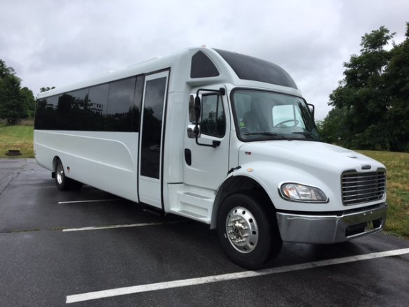 2017 Freightliner KLX40 Shuttle Bus for Sale in Capitol Heights, MD - Main Photo