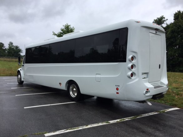 2017 Freightliner KLX40 Shuttle Bus for Sale in Capitol Heights, MD - Photo 2