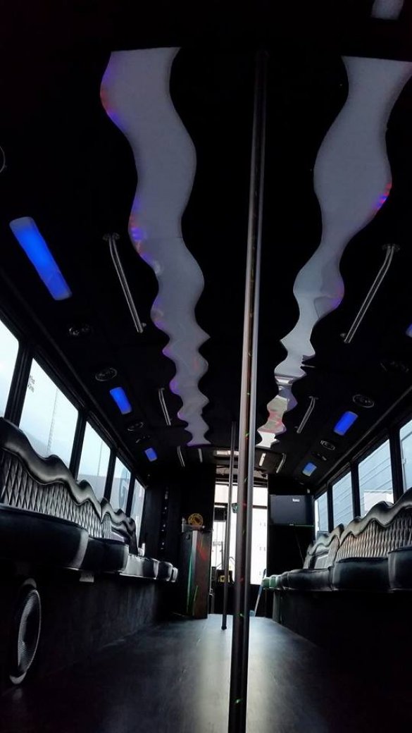 1992 MCI 102C3 Limo Bus for Sale in Miami, FL - Photo 2