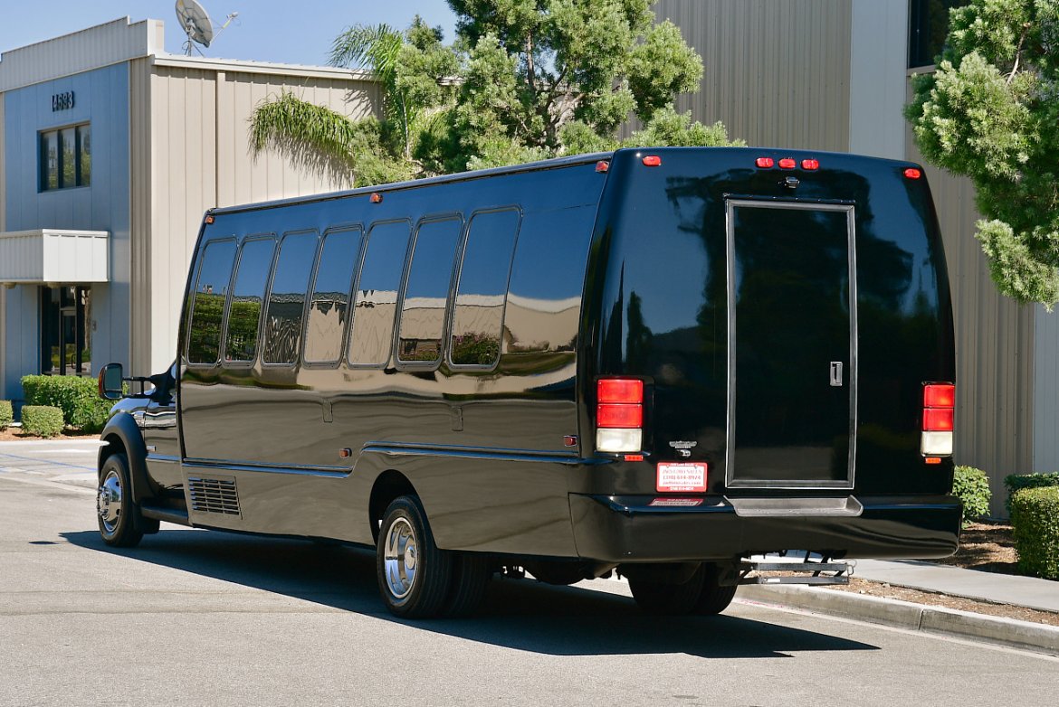 Limo Bus for Sale in Fontana, CA - Photo 7