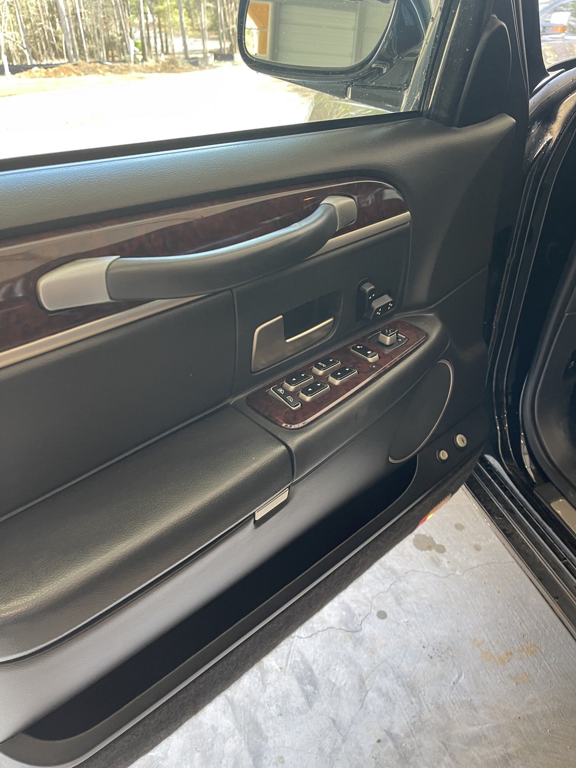 Limousine for Sale in Columbia, SC - Photo 4