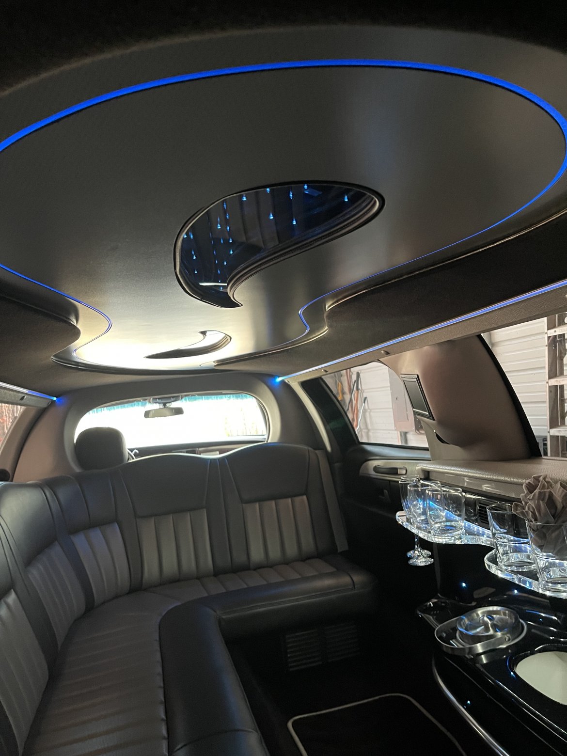 Limousine for Sale in Columbia, SC - Photo 10