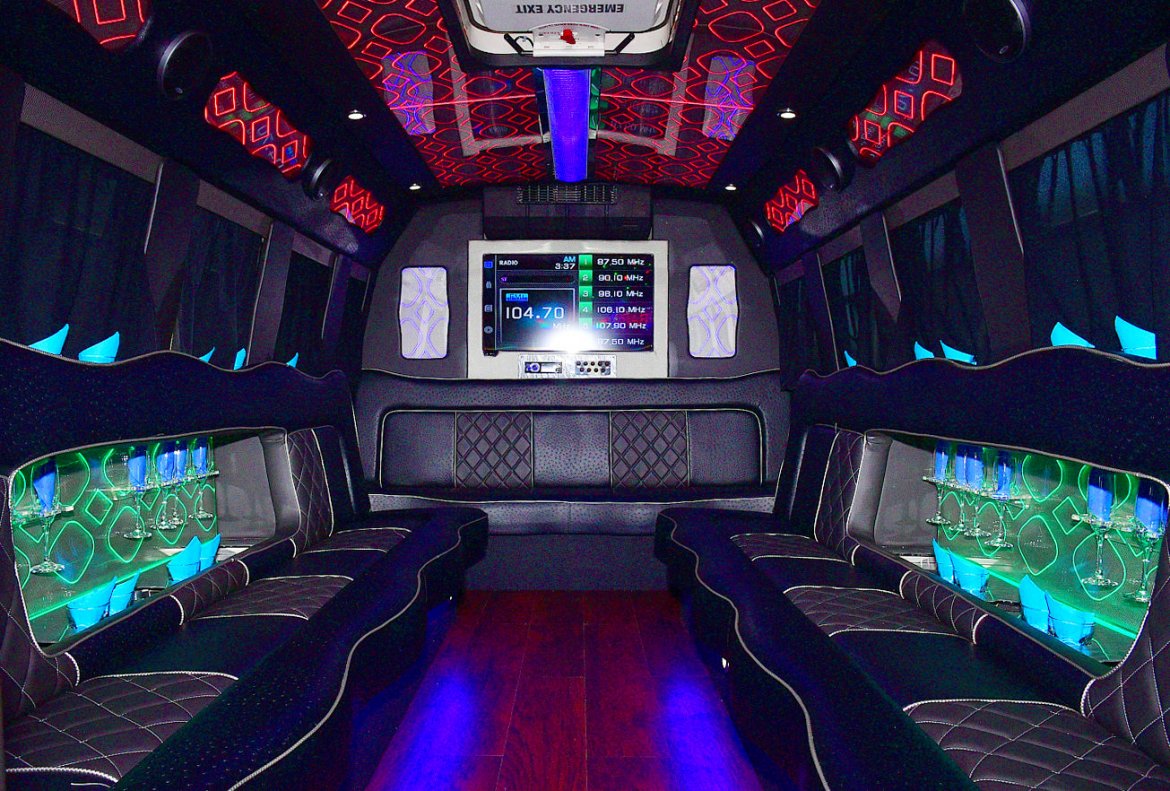 Limo Bus for Sale in Fontana, CA - Photo 9