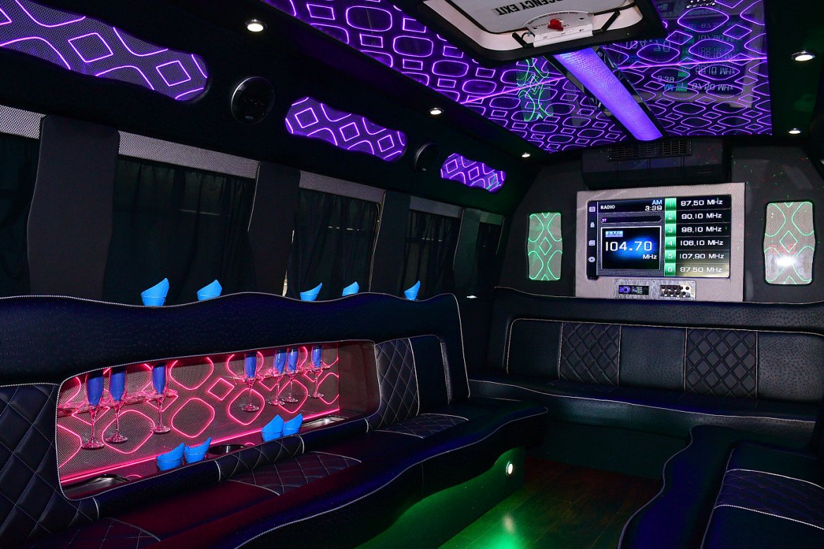 Limo Bus for Sale in Fontana, CA - Photo 11