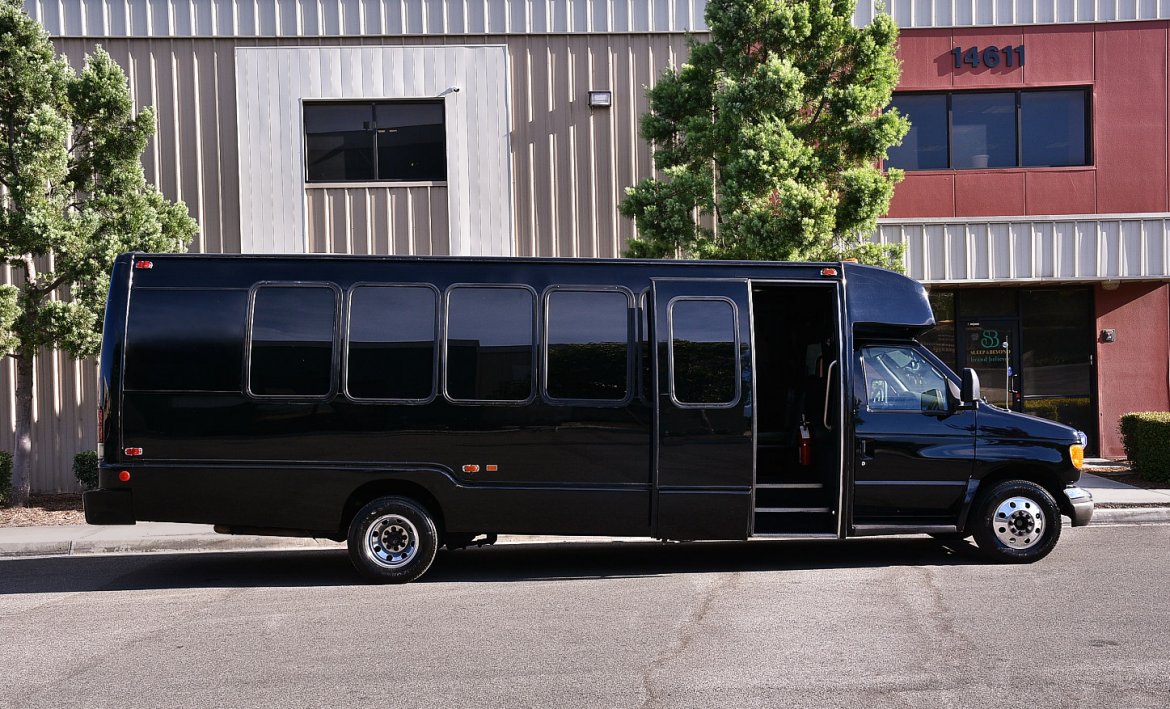 Limo Bus for Sale in Fontana, CA - Photo 2