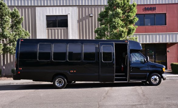 2003 Ford E-450 Limo Bus for Sale in Fontana, CA - Photo 2