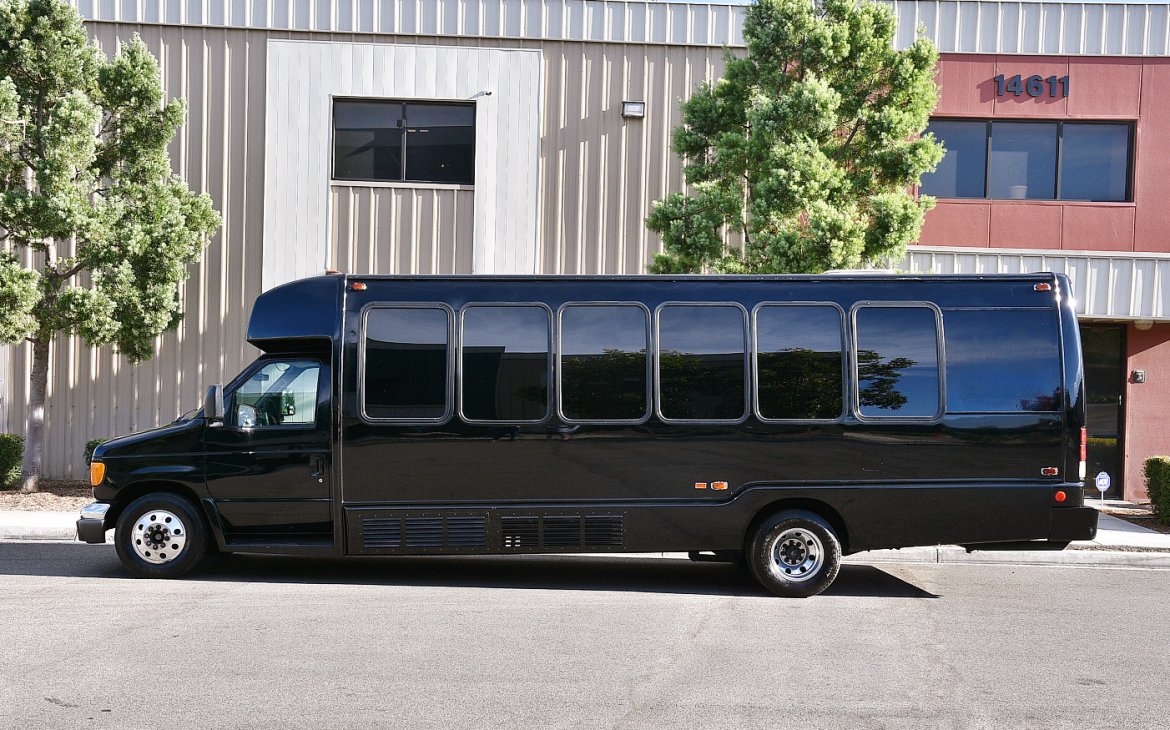 Limo Bus for Sale in Fontana, CA - Photo 5