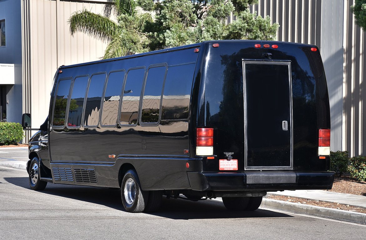 Limo Bus for Sale in Fontana, CA - Photo 7