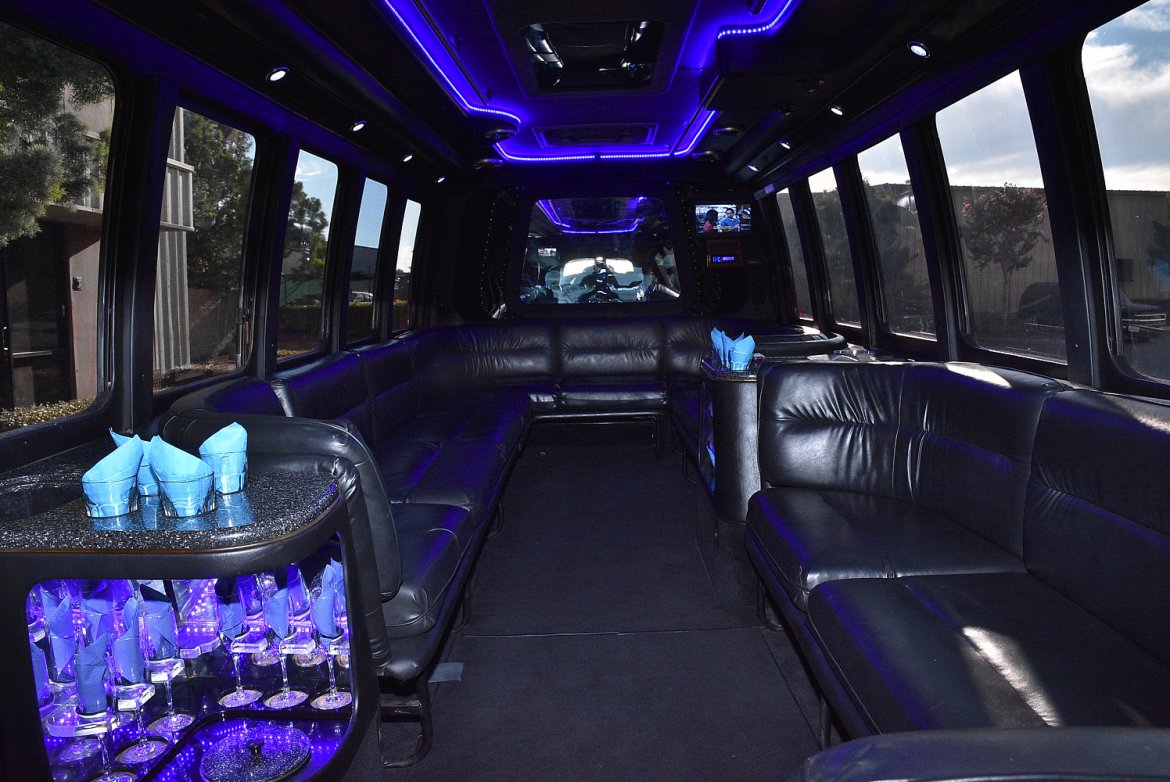 Limo Bus for Sale in Fontana, CA - Photo 15