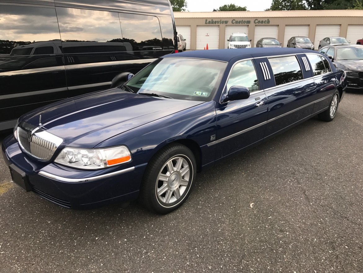 Limousine for Sale in Oaklyn, NJ - Photo 11