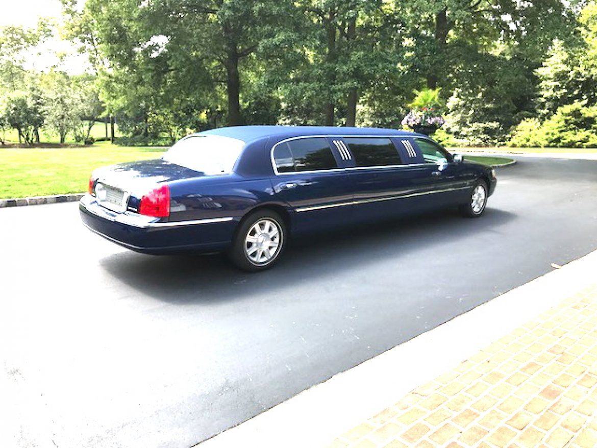 Limousine for Sale in Oaklyn, NJ - Photo 18