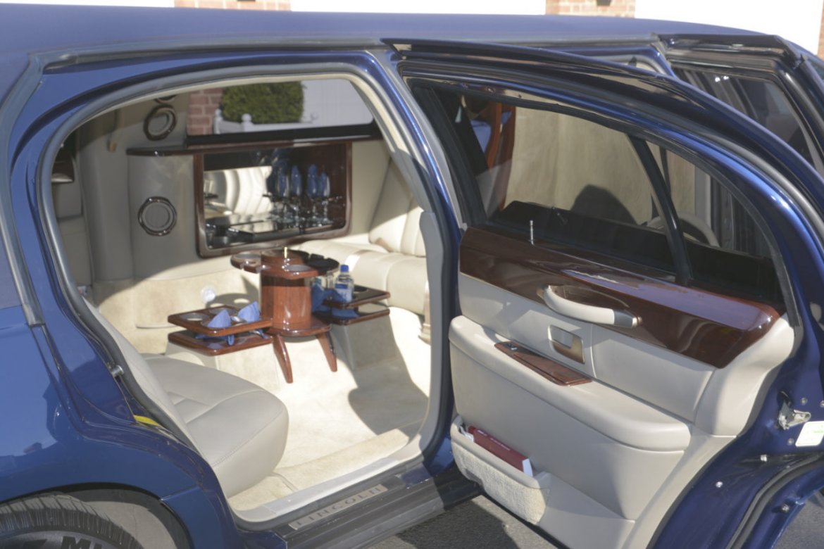 Limousine for Sale in Oaklyn, NJ - Photo 4