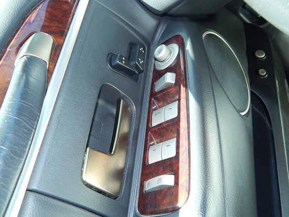2010 Lincoln Town Car Executive L Limousine for Sale in AUSTIN, TX - Photo 2