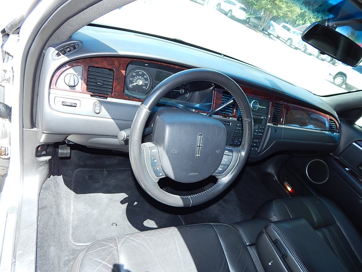 Limousine for Sale in AUSTIN, TX - Photo 9