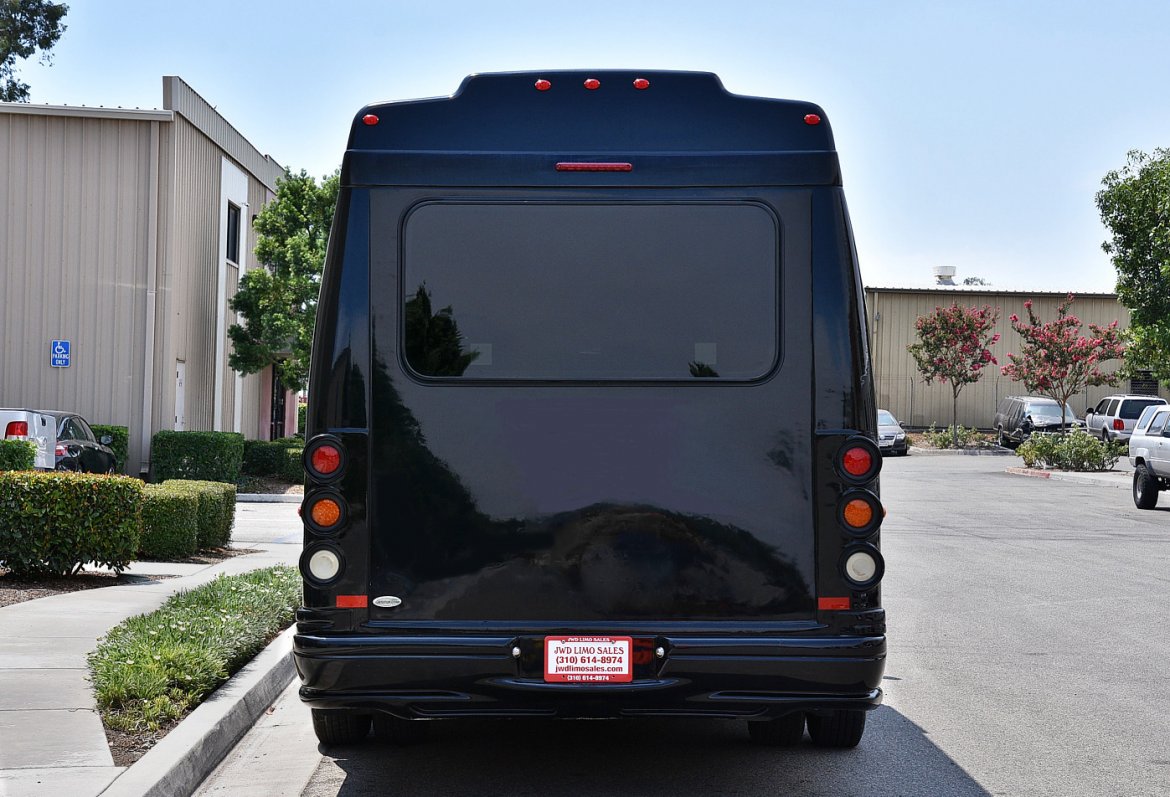 Shuttle Bus for Sale in Fontana, CA - Photo 4