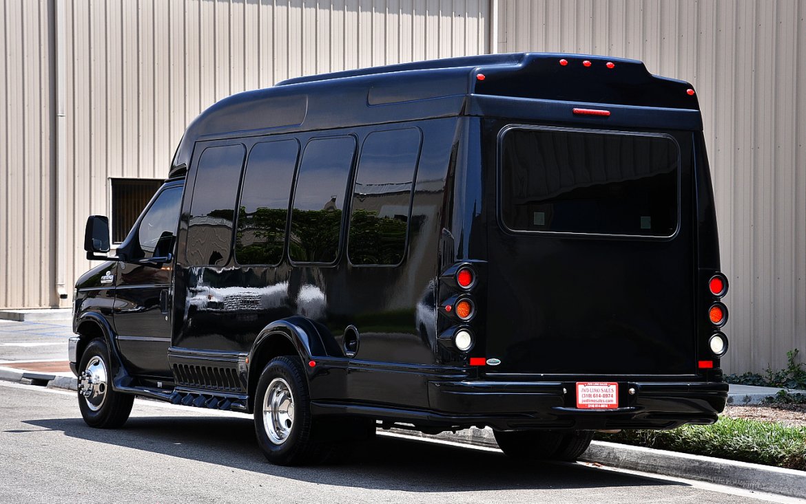 Shuttle Bus for Sale in Fontana, CA - Photo 9