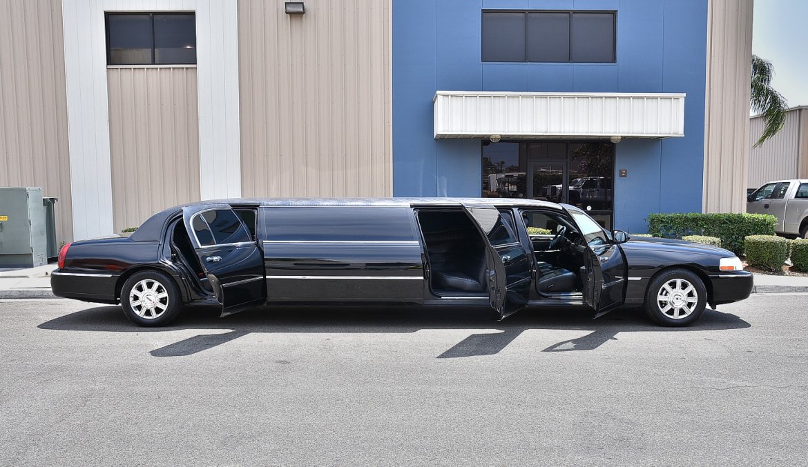 Limousine for Sale in Fontana, CA - Main Photo