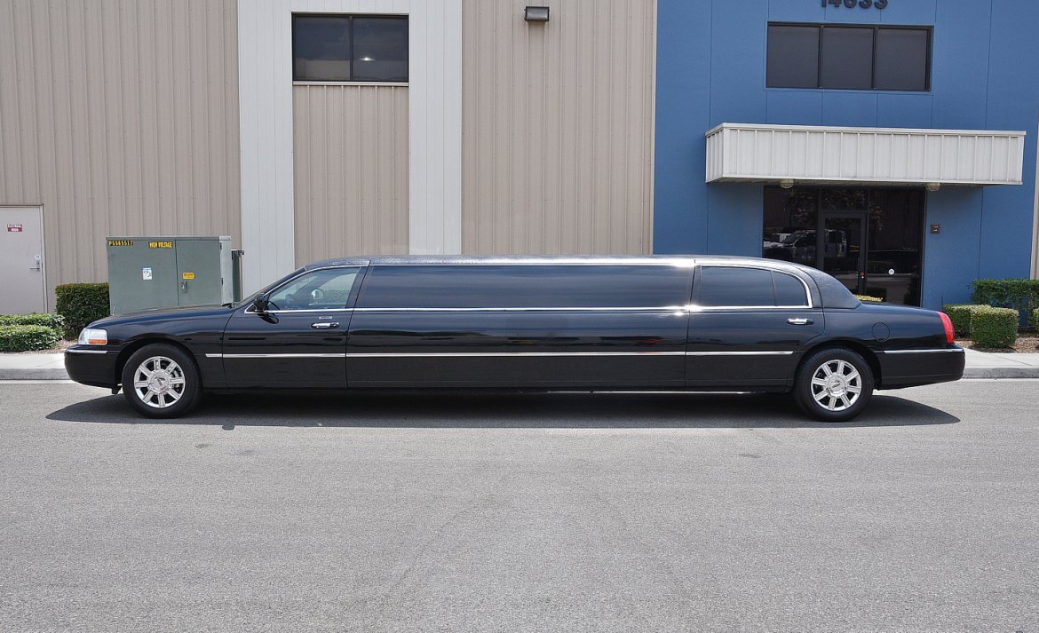 Limousine for Sale in Fontana, CA - Photo 5