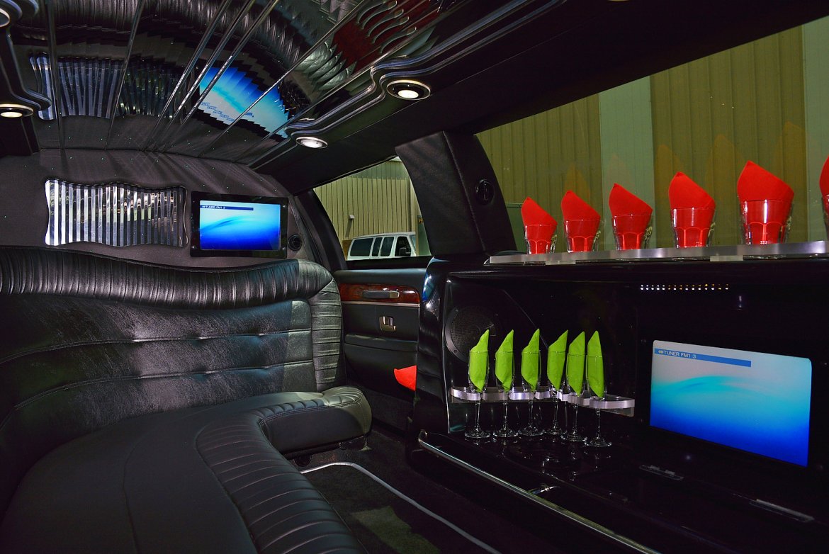 Limousine for Sale in Fontana, CA - Photo 12