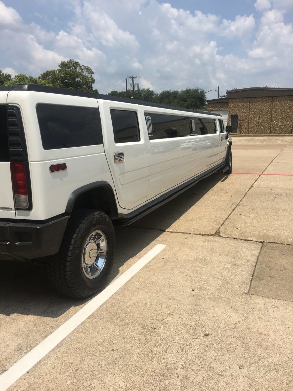 2005 Hummer H2 Limousine for Sale in Richardson, TX - Photo 2