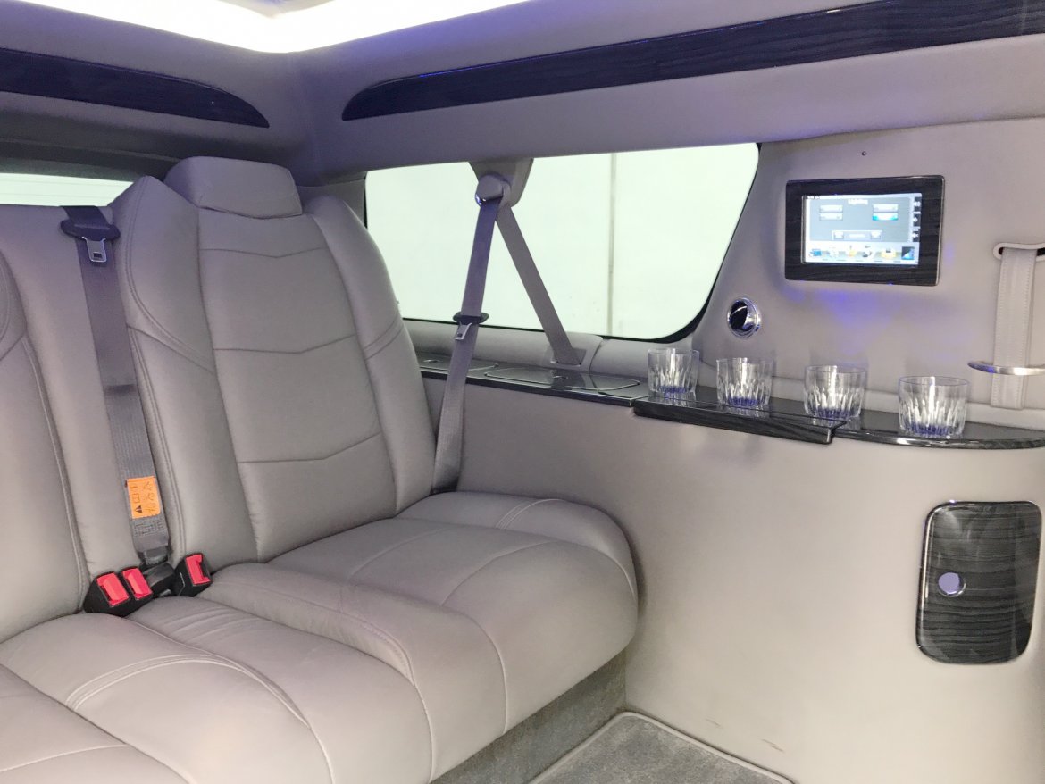 CEO SUV Mobile Office for Sale in Oaklyn, NJ - Photo 9