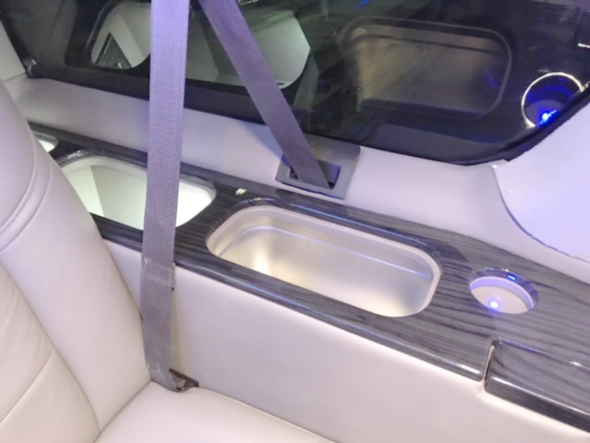 CEO SUV Mobile Office for Sale in Oaklyn, NJ - Photo 21