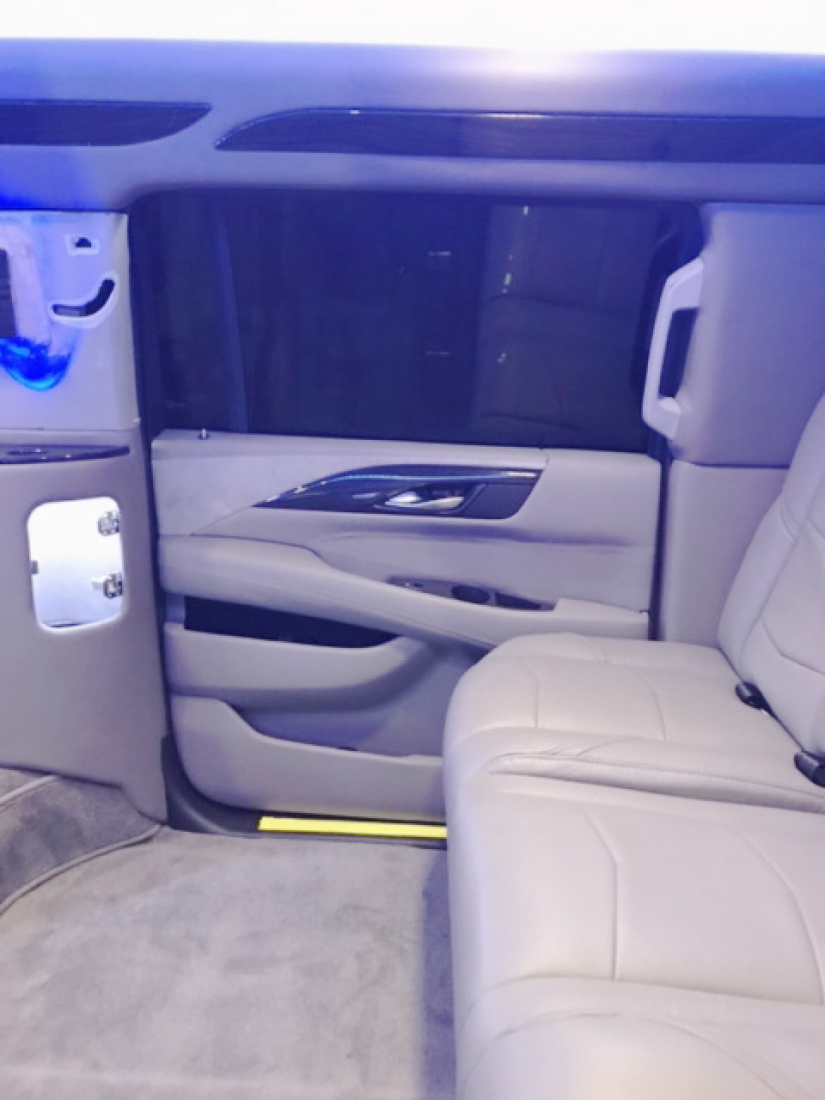 CEO SUV Mobile Office for Sale in Oaklyn, NJ - Photo 22