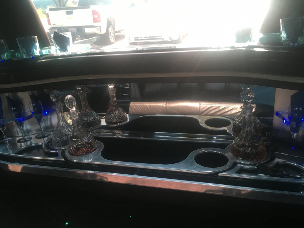 Limousine for Sale in Kenner, LA - Photo 10